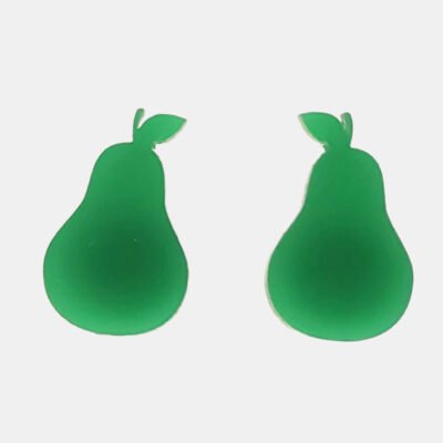 Oorstekers gelaserd uit plexiglas in de vorm van peertjes.